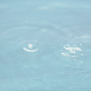 Avee Kids Body Wash demo video, gentle sulphate free cleanser with oats showing safe bath for kids